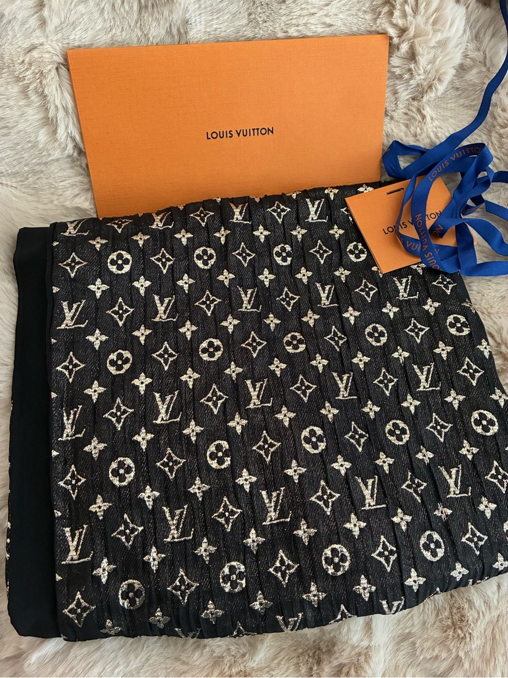 Louis Vuitton Black Monogram Golden Mono Logos